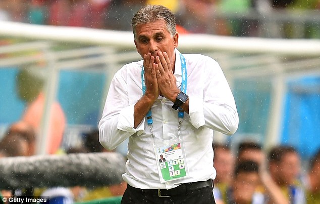 carlos-queiroz-hand-to-mouth