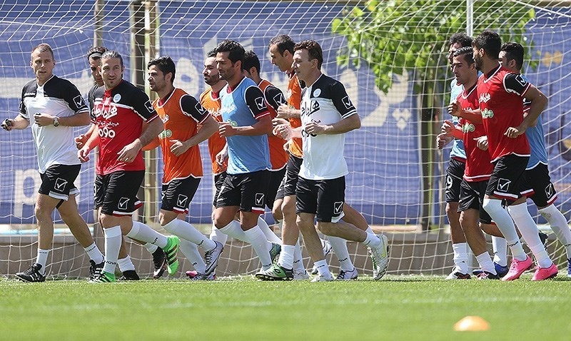 iran_national_football_team_training_in_sanat_naft_training_center